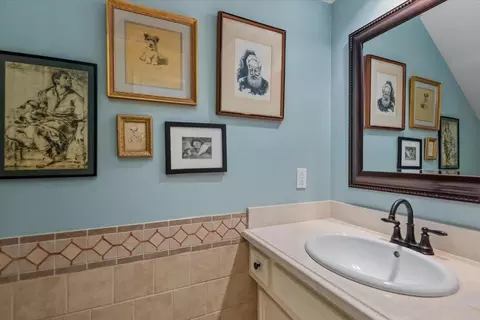 Bath - 10 Cape Chestnut Dr, Spring, TX 77381 photo 4 of 5