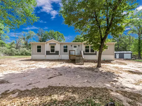 1047 Jim Bob Ln, New Ulm, TX 78950