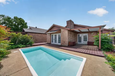 7710 Green Lawn Dr, Houston, TX 77088
