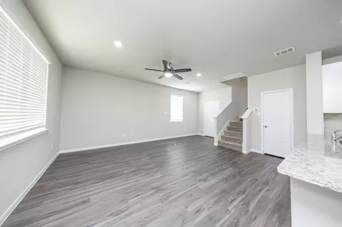 3793 Alexus Dr, Conroe, TX 77301 photo 5