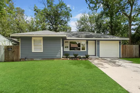 2314 Thomas Ave, Pasadena, TX 77506 photo 1