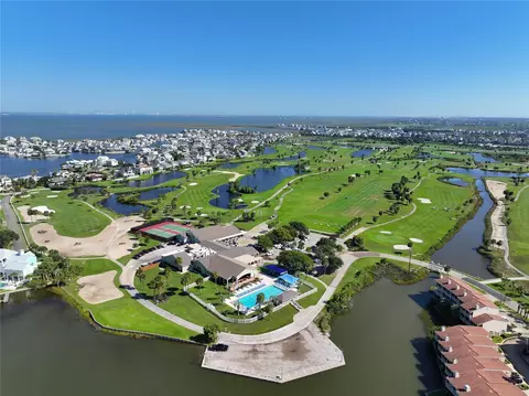 4002 Shallow Reef Ct, Galveston, TX 77554