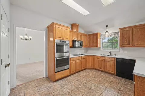 Kitchen - 20 Shallow Spgs, Trinity, TX 75862 photo 2 of 4