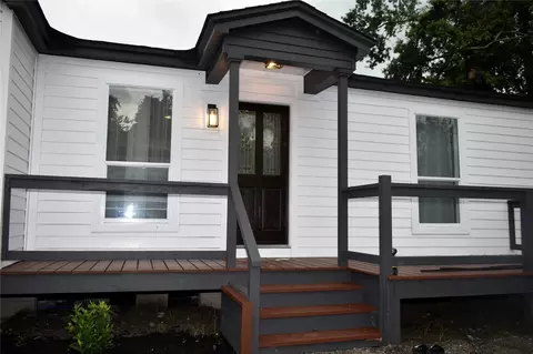 9401 Heatherside St, Houston, TX 77016