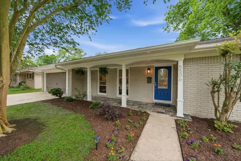 5506 Creekbend Dr, Houston, TX 77096