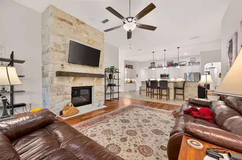4803 Birch Grove Dr, Fulshear, TX 77441