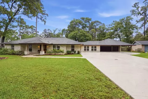 910 Southern Hills Rd, Kingwood, TX 77339