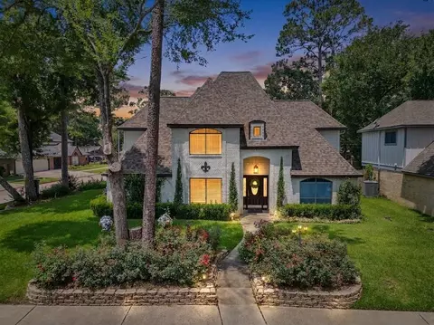 15203 River Park Dr, Houston, TX 77070