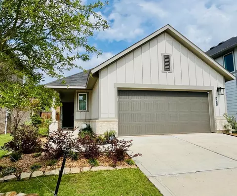 2818 Bluebonnet Ridge Dr, Conroe, TX 77304