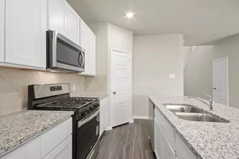 Kitchen - 3850 Avalon Ln, Conroe, TX 77301 photo 2 of 2