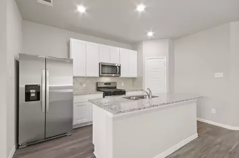 Kitchen - 3850 Avalon Ln, Conroe, TX 77301 photo 1 of 2