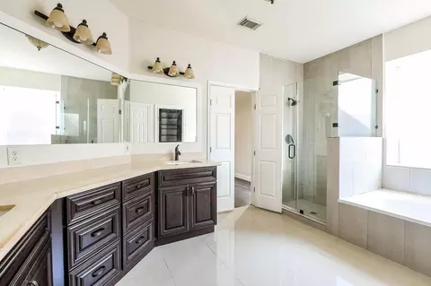 Bath - 4111 Clubhollow, Katy, TX 77450 photo 1 of 4