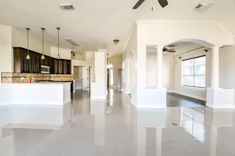 Living - 4111 Clubhollow, Katy, TX 77450 photo 6 of 9