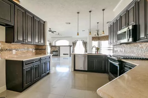 Kitchen - 4111 Clubhollow, Katy, TX 77450 photo 3 of 3