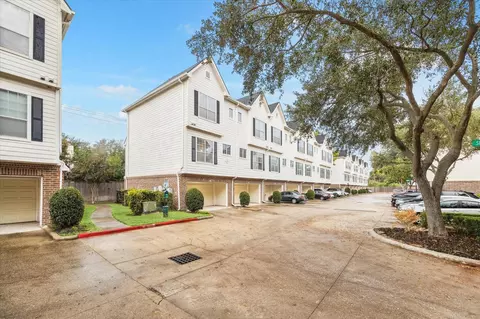 9200 Westheimer Rd #907, Houston, TX 77063