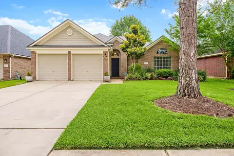 3535 Chesapeake Ct, Pearland, TX 77584
