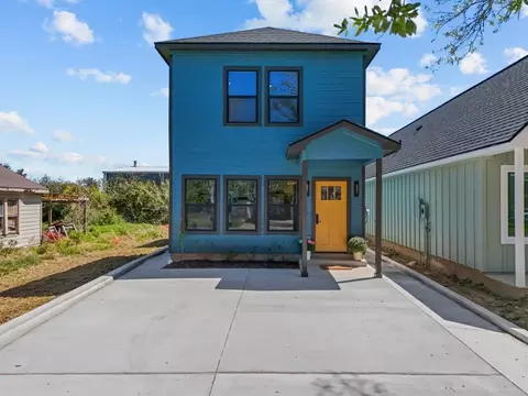 125 4th St, San Leon, TX 77539