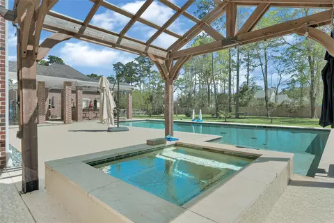 Exterior - 6007 N Ossineke Dr, Spring, TX 77386 photo 8 of 13