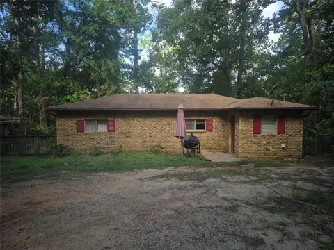 8312 Elm Dr, Montgomery, TX 77316