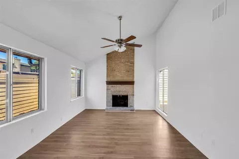 10387 Huntington Place Dr #387, Houston, TX 77099