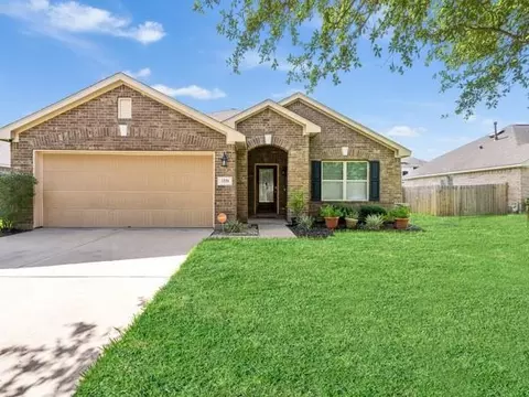 1519 Brook Hollow Dr, Pearland, TX 77581