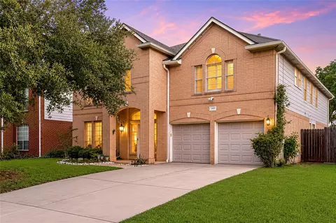 16438 Beewood Glen Dr, Sugar Land, TX 77498