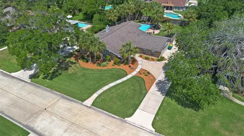 638 Bay Club Dr, Seabrook, TX 77586