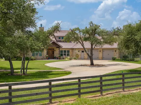1045 Yaupon Creek Est, Columbus, TX 78934