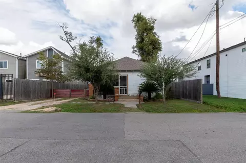 121 E 32nd St, Houston, TX 77018