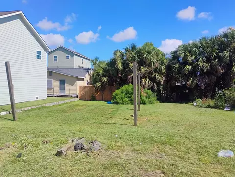5928 Avenue T 12, Galveston, TX 77551