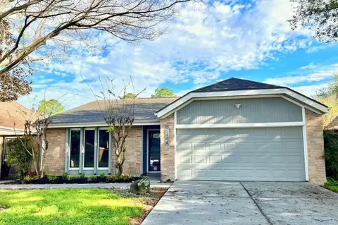 11954 Brook Meadows Ln, Meadows Place, TX 77477