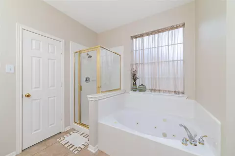 Bath - 20423 Forest Dr, Spring, TX 77388 photo 6 of 6