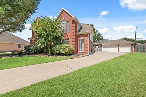 Exterior - 20423 Forest Dr, Spring, TX 77388 photo 3 of 5