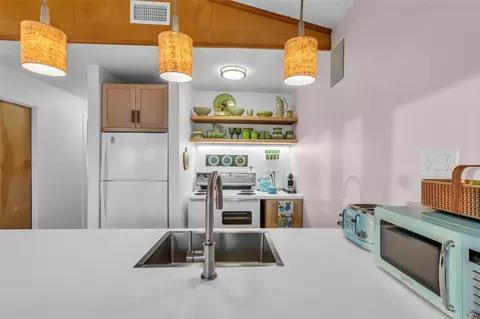 Kitchen - 784 W Cattle Dr, Onalaska, TX 77360 photo 4 of 5