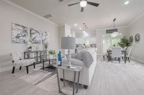7108 Saint Augustine St, Houston, TX 77021