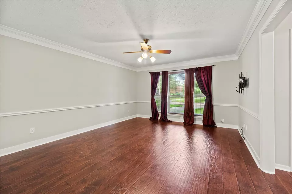 Living - 7403 Foxton Place Ct, Houston, TX 77095 photo 2 of 6