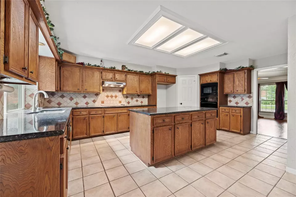 Kitchen - 7403 Foxton Place Ct, Houston, TX 77095 photo 2 of 6