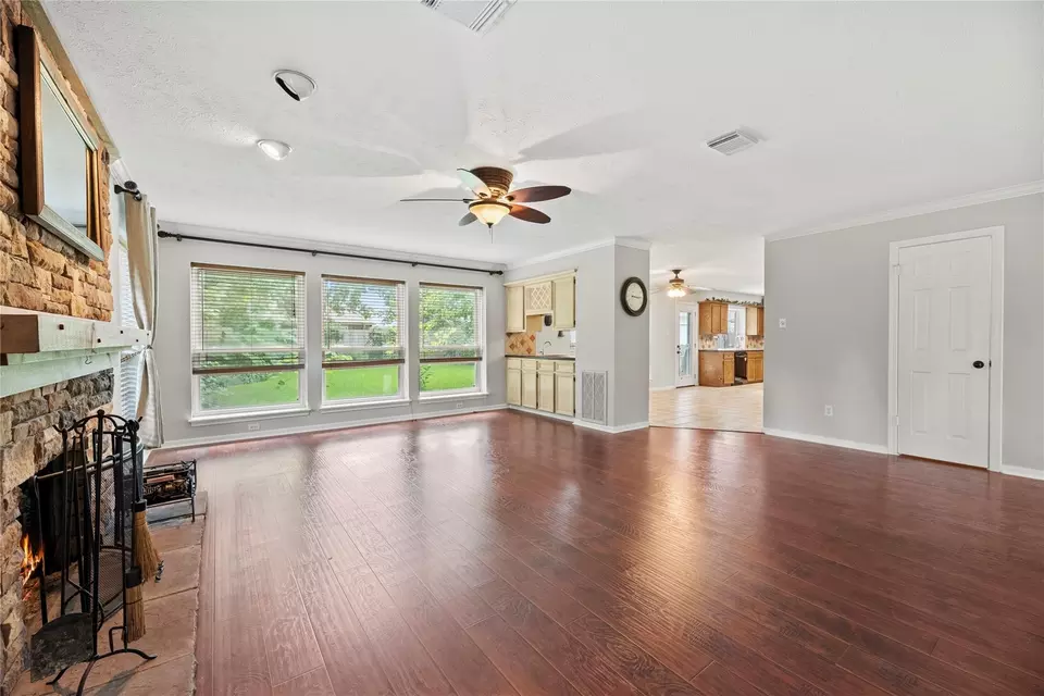 Living - 7403 Foxton Place Ct, Houston, TX 77095 photo 5 of 6