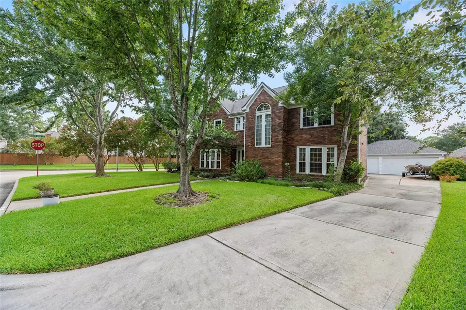 Exterior - 7403 Foxton Place Ct, Houston, TX 77095 photo 2 of 9