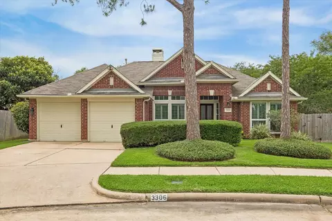 3306 Stonehurst Ct, Pearland, TX 77584