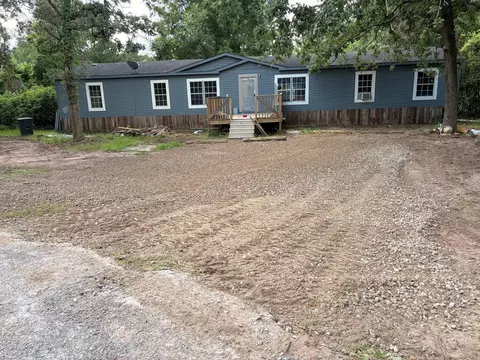 17403 Walnut Ln, Magnolia, TX 77355