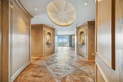 1100 Uptown Park Blvd #234, Houston, TX 77056