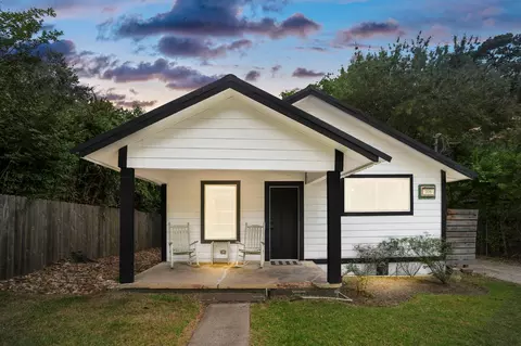 206 Murray St, Conroe, TX 77301