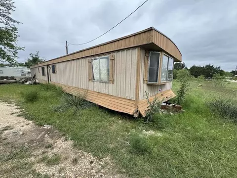 562 Siesta Dr, Bandera, TX 78003