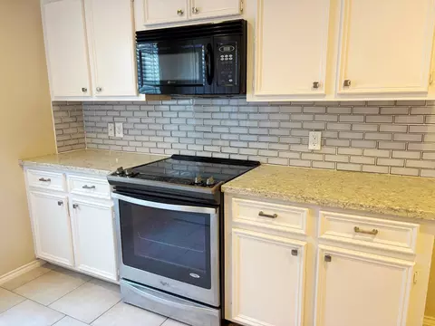 2635 Woodridge Cove Dr, Houston, TX 77087
