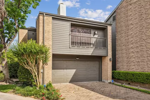 8800 Woodway Dr #15, Houston, TX 77063