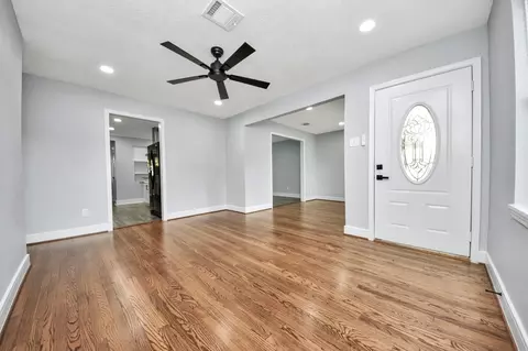 Living - 2212 Raspberry Ln, Pasadena, TX 77502 photo 1 of 10