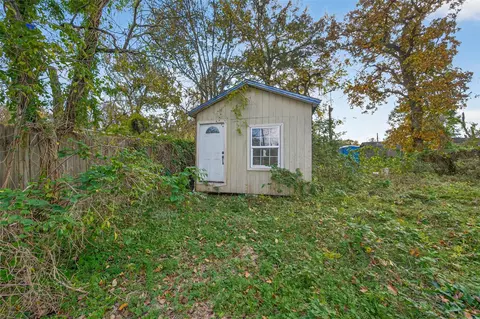 5002 Firnat St, Houston, TX 77016