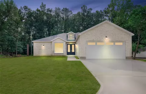 1049 Broadmoor Dr, Huntsville, TX 77340