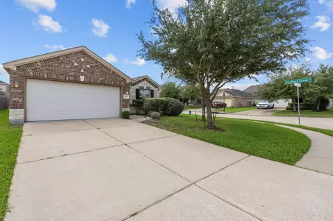 13202 Southern Creek Dr, Pearland, TX 77584